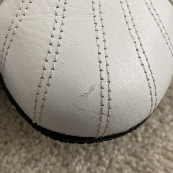 Adidas shoes size 11 - Picture 5 of 9